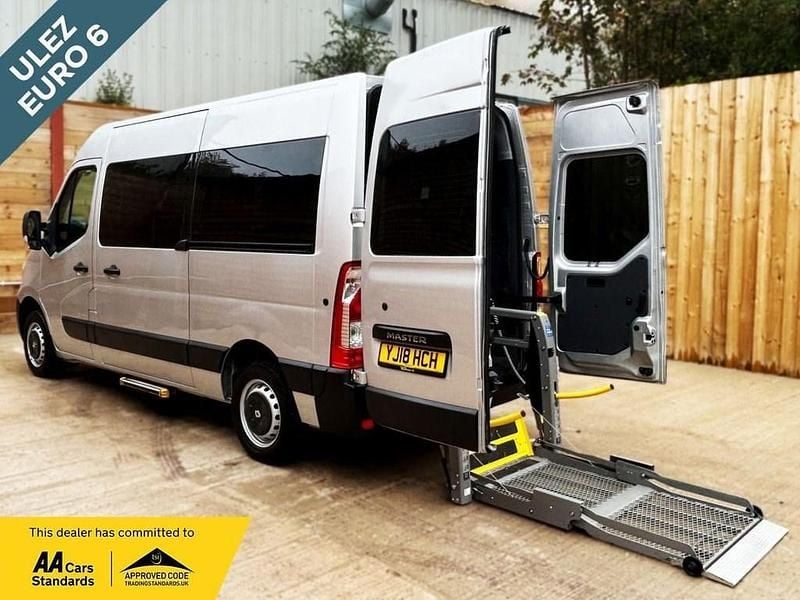Grey Used 2018 Renault Master Van | £15,901 (Expensive) - Image 1/3