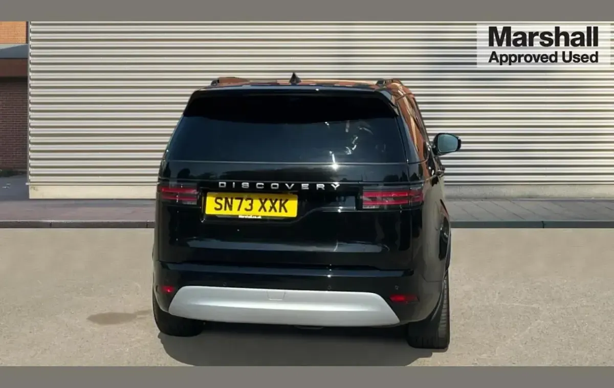 Used Land Rover Discovery 300 HP (220 kW) 2023 Black SUV