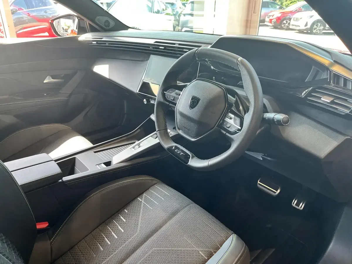 New Peugeot 308 GT 2026 Elixir red