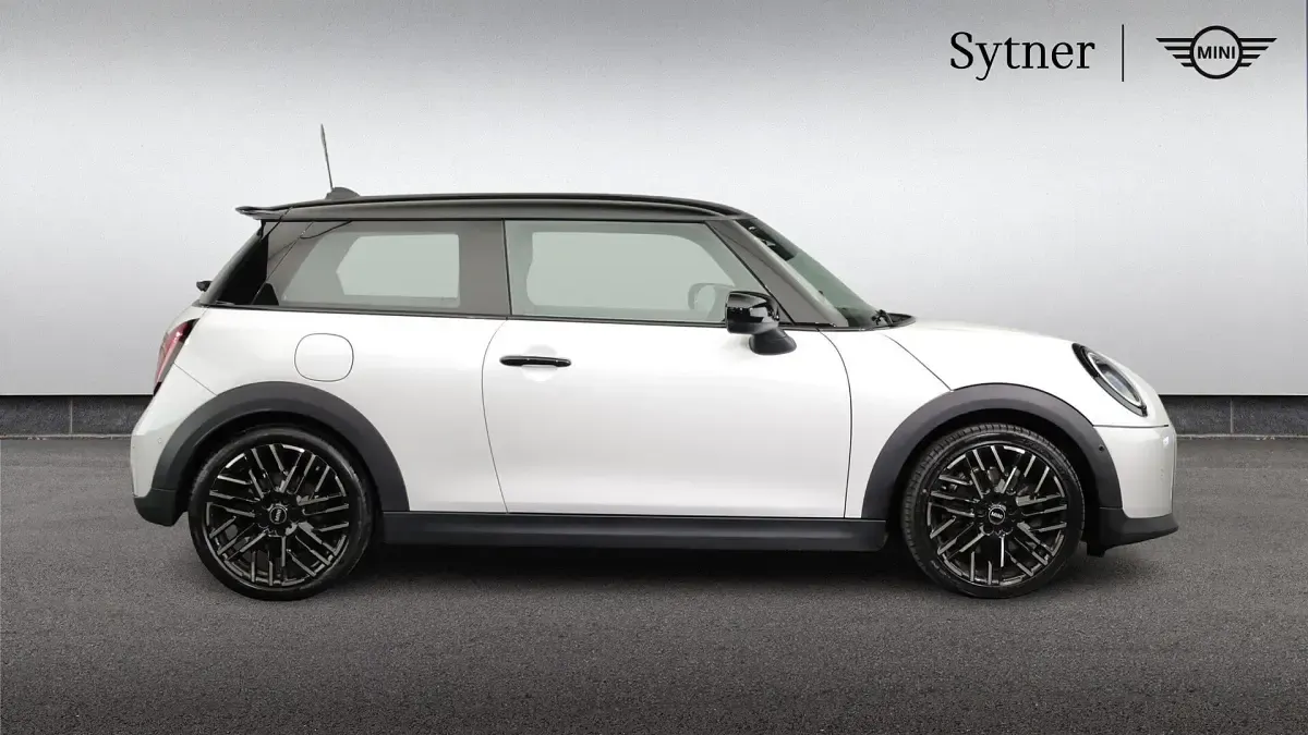 Used Mini Cooper S Hatch 201 HP (147 kW) 2024 White Hatchback