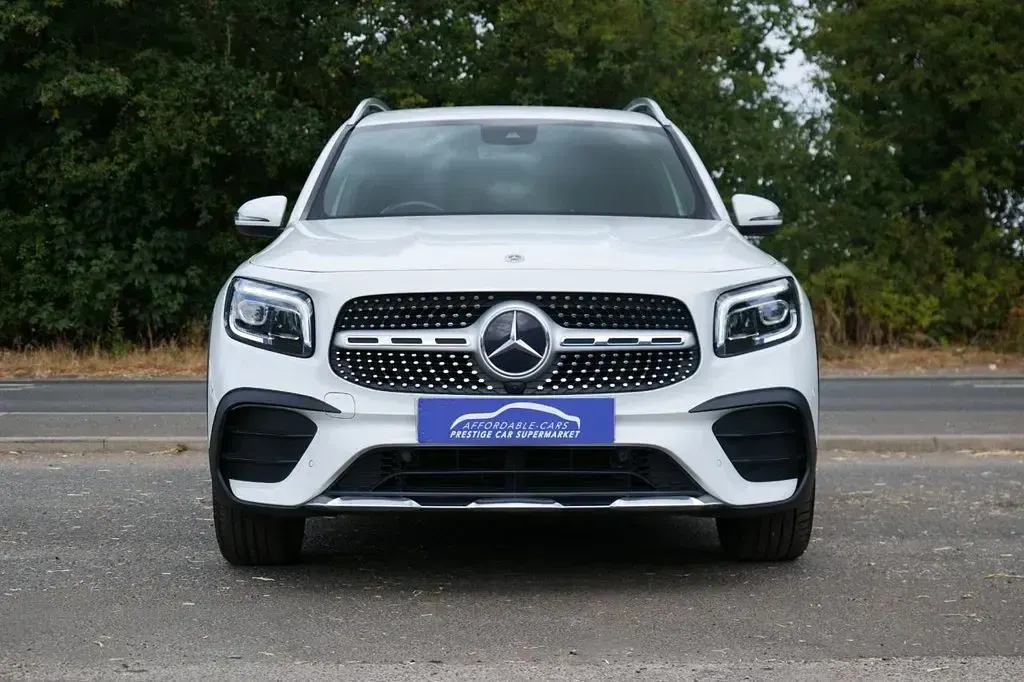 Used Mercedes GLB200 Executive 163 HP (119 kW) 2023 White SUV