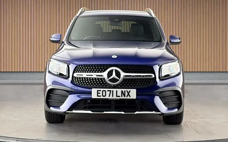 Used Mercedes GLB200 AMG line 163 HP (119 kW) 2021 Blue SUV