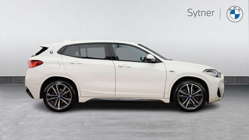 Begagnad BMW X2 M Sport 217 HK (159 kW) 2023 Vit SUV