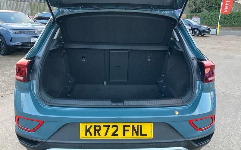 Used VW T-Roc Life 110 HP (80 kW) 2024 SUV