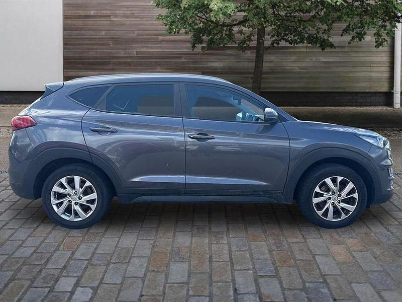 Used Hyundai Tucson SE 115 HP (84 kW) 2020 Grey SUV