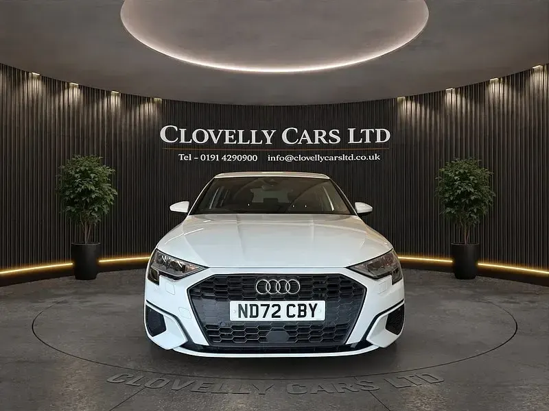 Used Audi A3 Sportback Design 110 HP (80 kW) 2022 White Hatchback