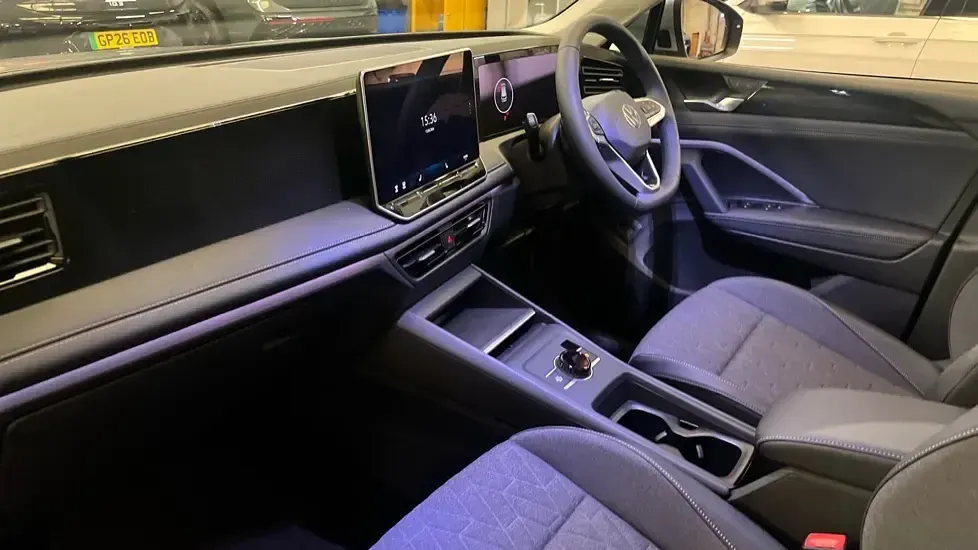 New VW Tiguan Match 130 HP (95 kW) 2026 Oyster silver metallic SUV