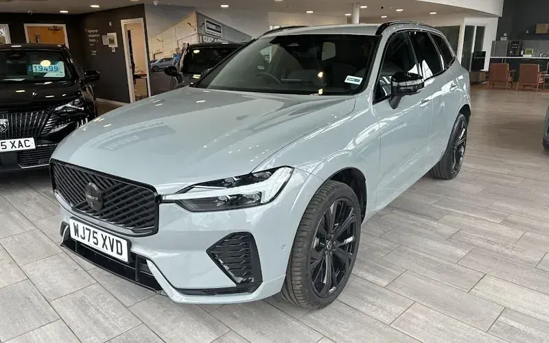 Usado Volvo XC60 Plus 250 CV (183 kW) 2026 SUV