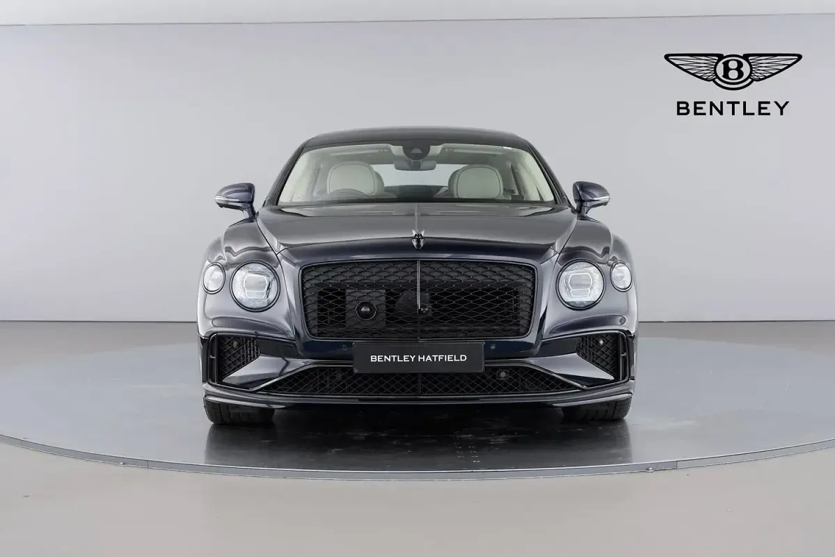 Used Bentley Flying Spur 670 HP (492 kW) 2025 Blue Sedan