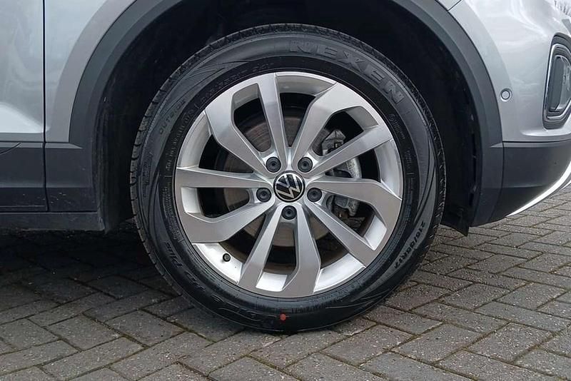 Used VW T-Roc Match 150 HP (110 kW) 2025 Silver SUV