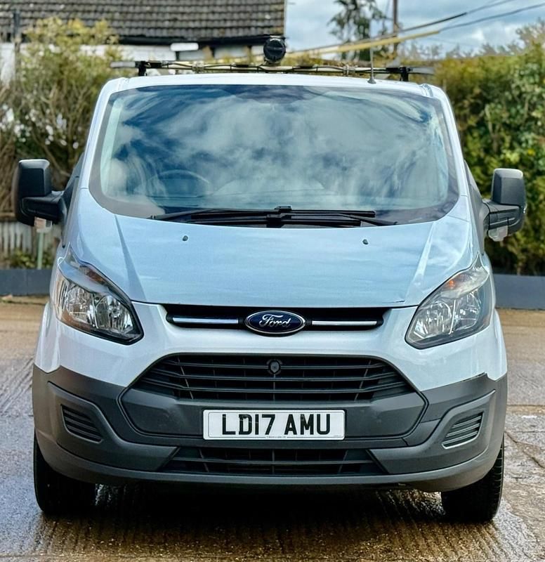 Used Ford Transit Custom 105 HP (77 kW) 2017 White Van