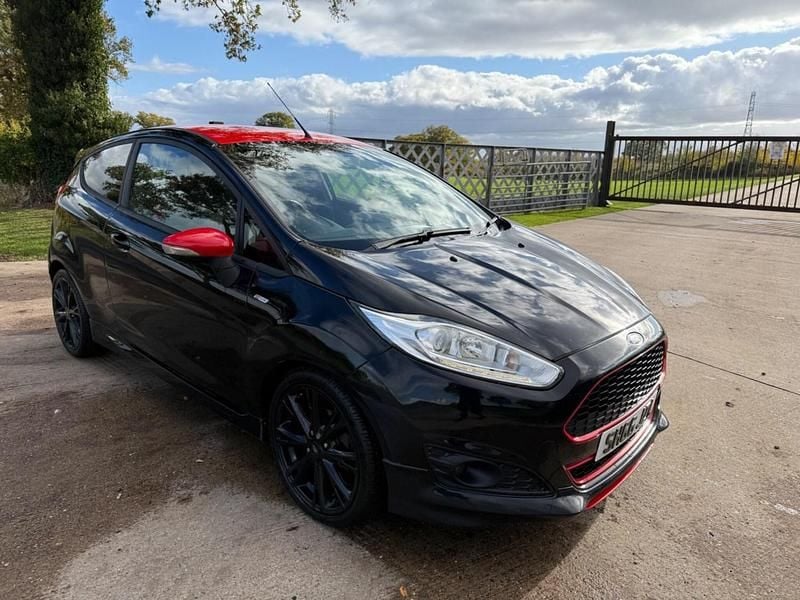Black Used 2017 Ford Fiesta ST-Line Hatchback | £5,289 (Fair price) - Image 1/4
