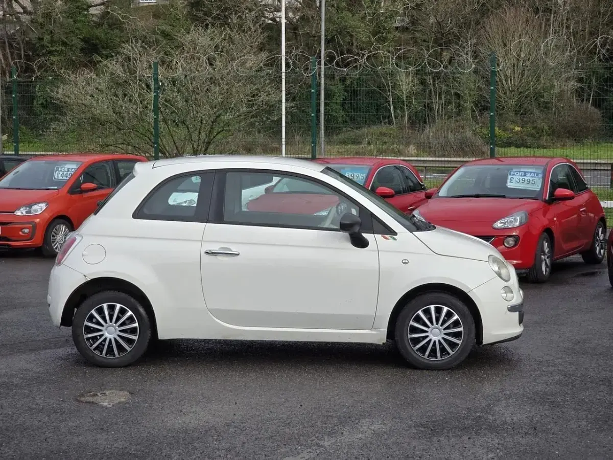 Used Fiat 500 Pop 69 HP (50 kW) 2010 White Hatchback