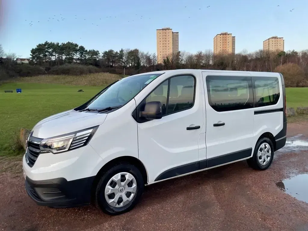 Gebraucht Renault Trafic Business 2024 Weiß Van / Kleinbus