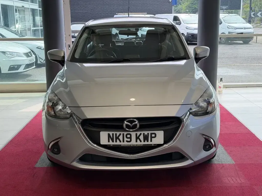 Used Mazda 2 75 HP (55 kW) 2019 Silver Hatchback