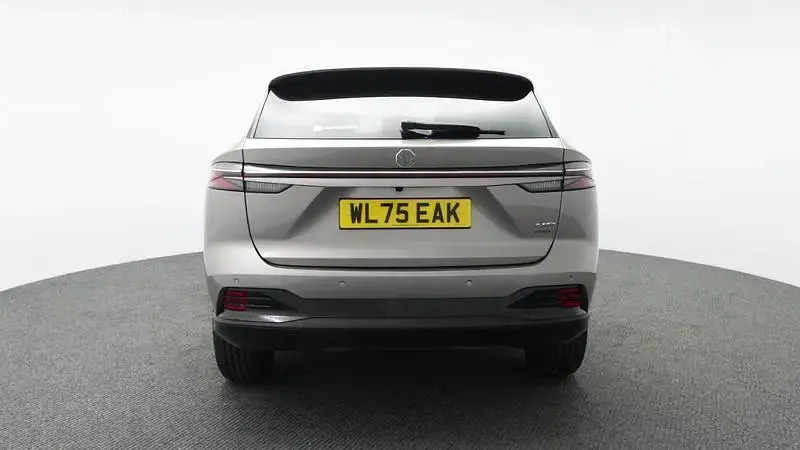 New MG HS Trophy 2026 Silver SUV
