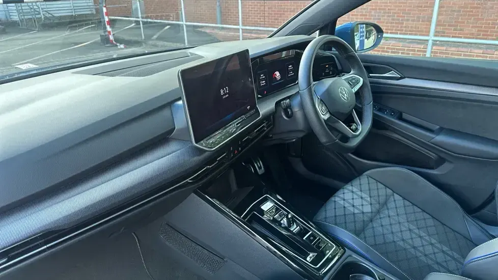 Used VW Golf VIII R-line 150 HP (110 kW) 2025 Georgia blue metallic