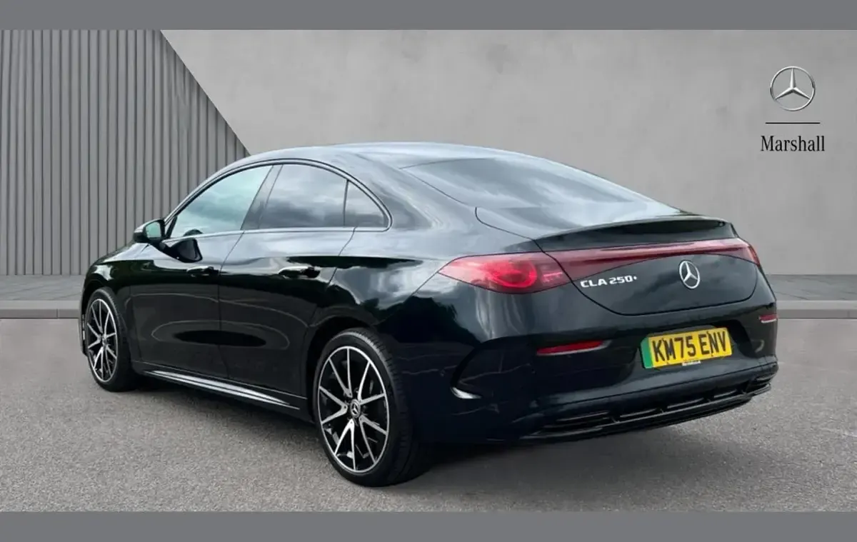 Usado Mercedes CLA 250+ AMG line 200 kW (272 HP) 2025 Preto Sedan