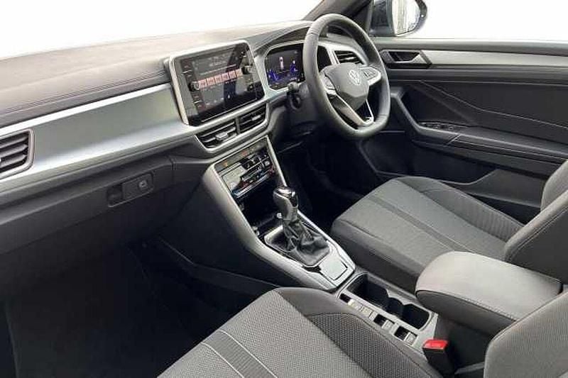 New VW T-Roc 150 HP (110 kW) 2025 SUV