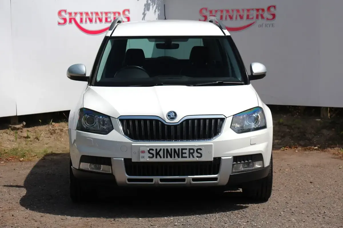 Used Skoda Yeti Drive 110 HP (80 kW) 2017 White SUV