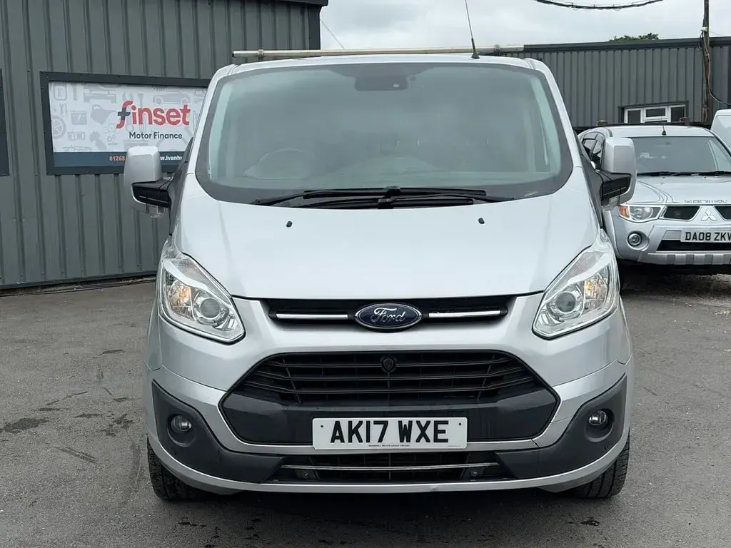 Used Ford Transit Custom Limited 130 HP (95 kW) 2017 Silver Van