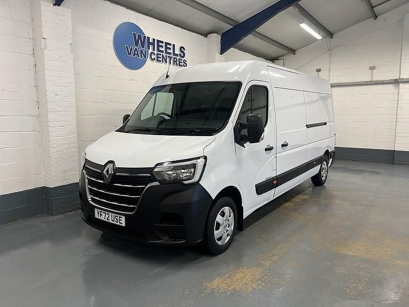 White Used 2023 Renault Master Business Van | £14,290 (Fair price) - Image 1/4