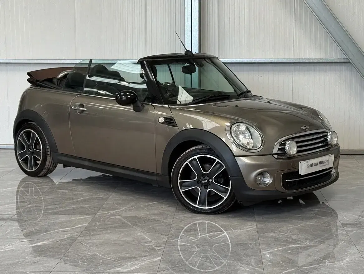 Used Mini Cooper Cabriolet 122 HP (89 kW) 2012 Silver Cabriolet
