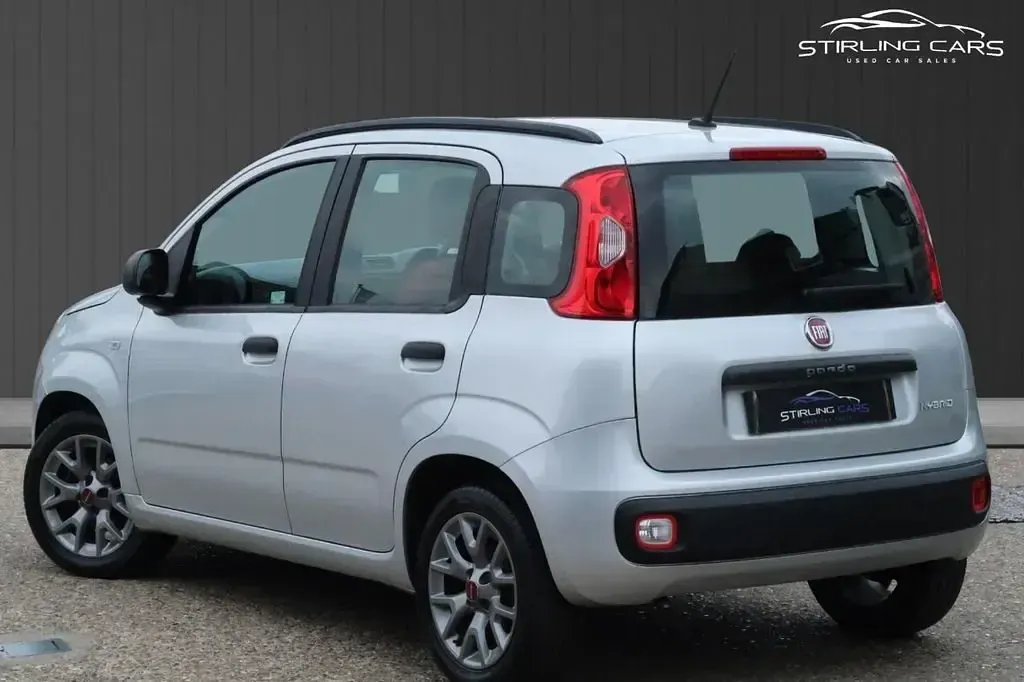 Begagnad Fiat Panda Easy 70 HK (51 kW) 2021 Silver Halvkombi