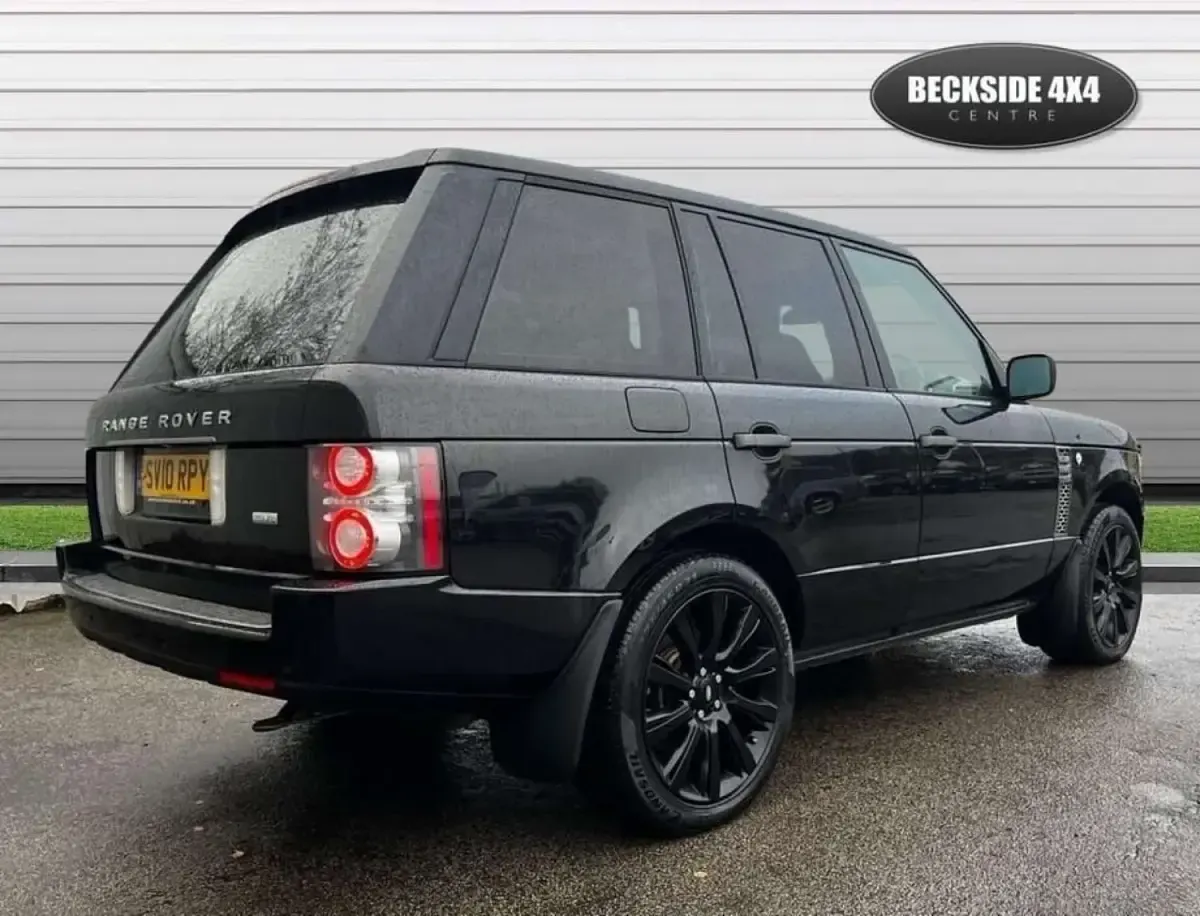 Second-hand Land Rover Range Rover Vogue 271 CP (199 kW) 2010 Negru SUV