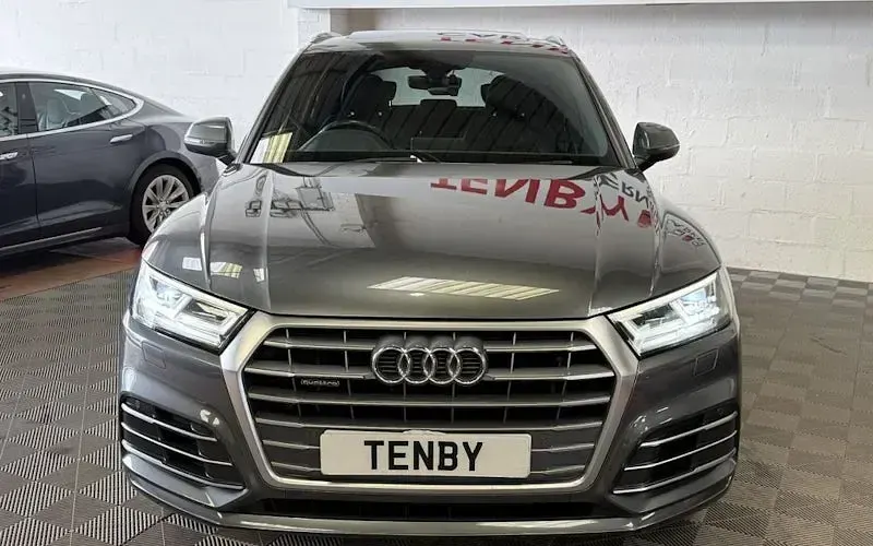 Used Audi Q5 S-Line 190 HP (139 kW) 2018 Grey SUV