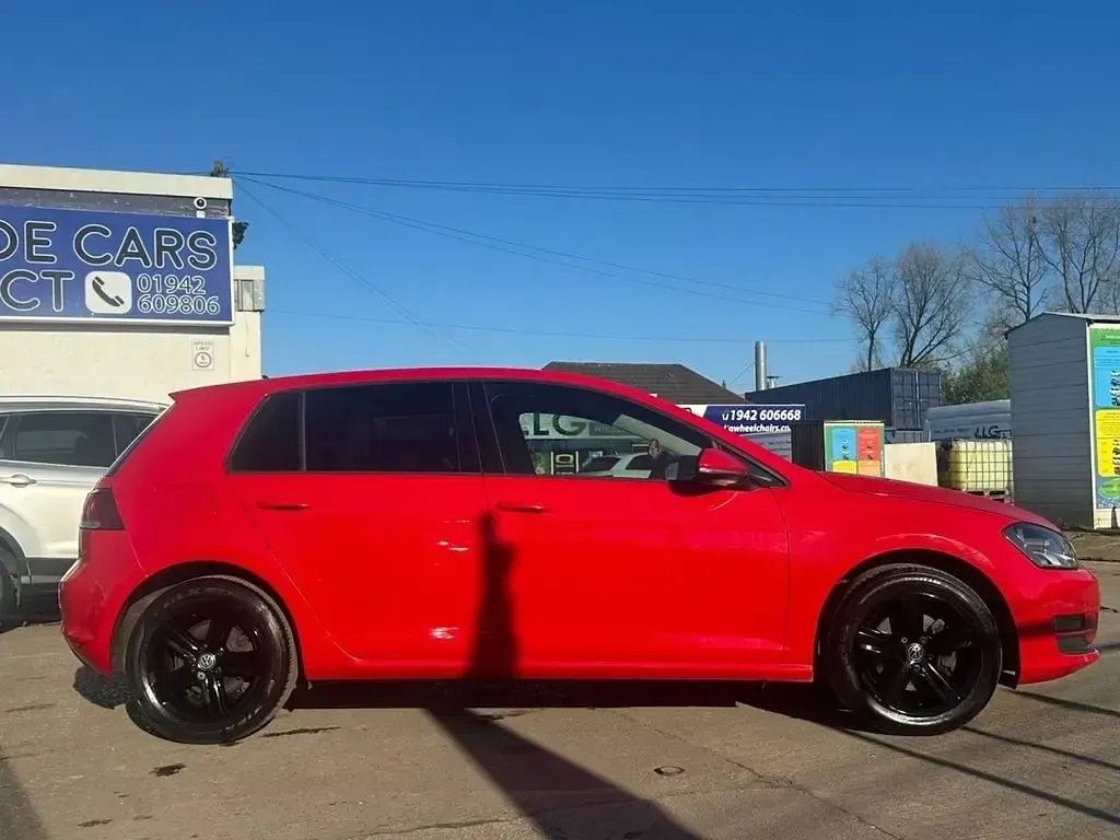 Używany VW Golf VII Edition 125 KM (91 kW) 2017 Czerwony Hatchback