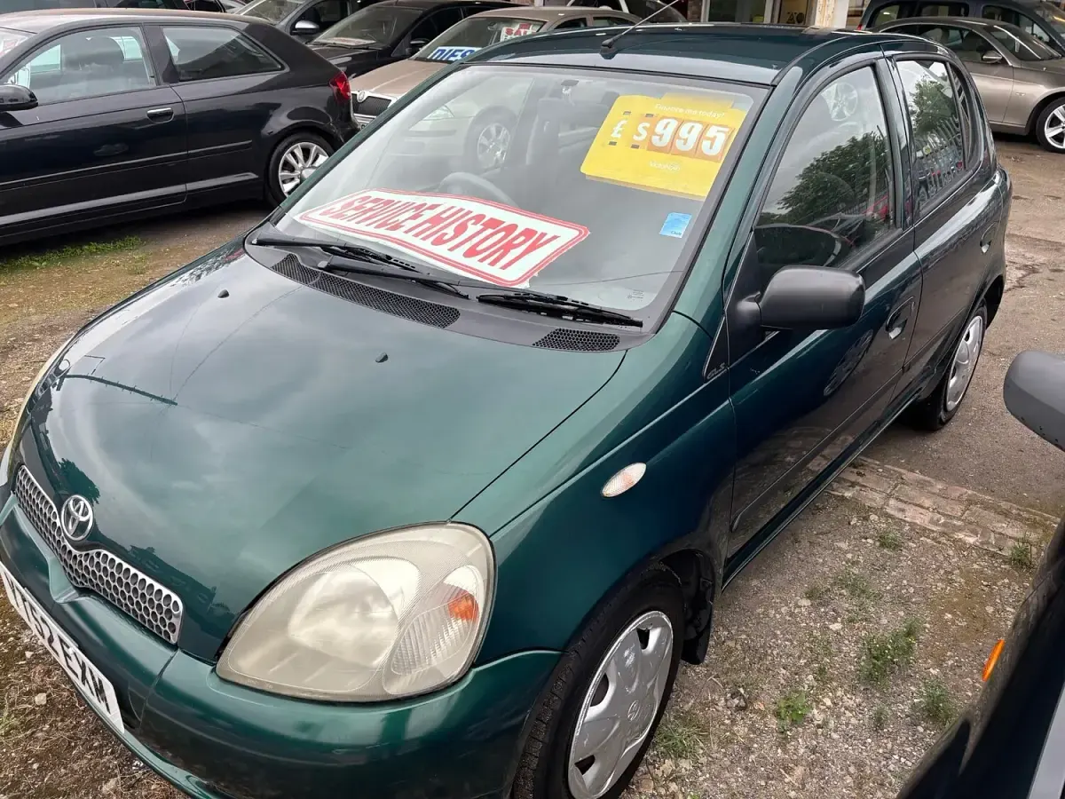 Used Toyota Yaris 86 HP (63 kW) 2002 Green Hatchback