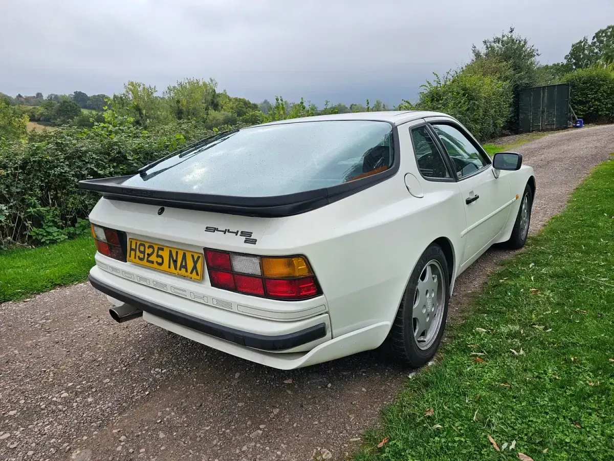 Used Porsche 944 S2 Cabriolet 211 HP (155 kW) 1990 White Cabriolet