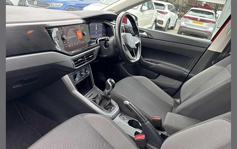 Used VW Polo Life 80 HP (58 kW) 2021 Red Hatchback