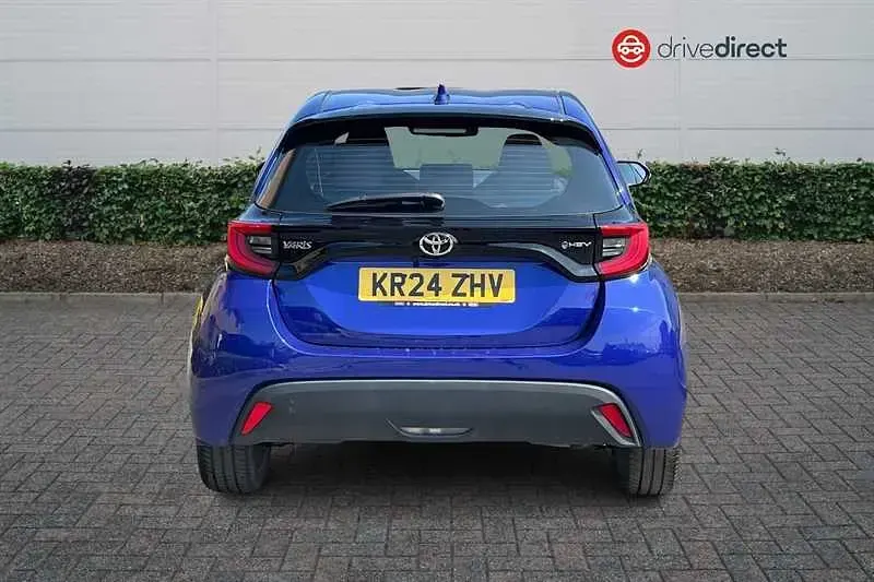 Used Toyota Yaris 2024 Blue Hatchback