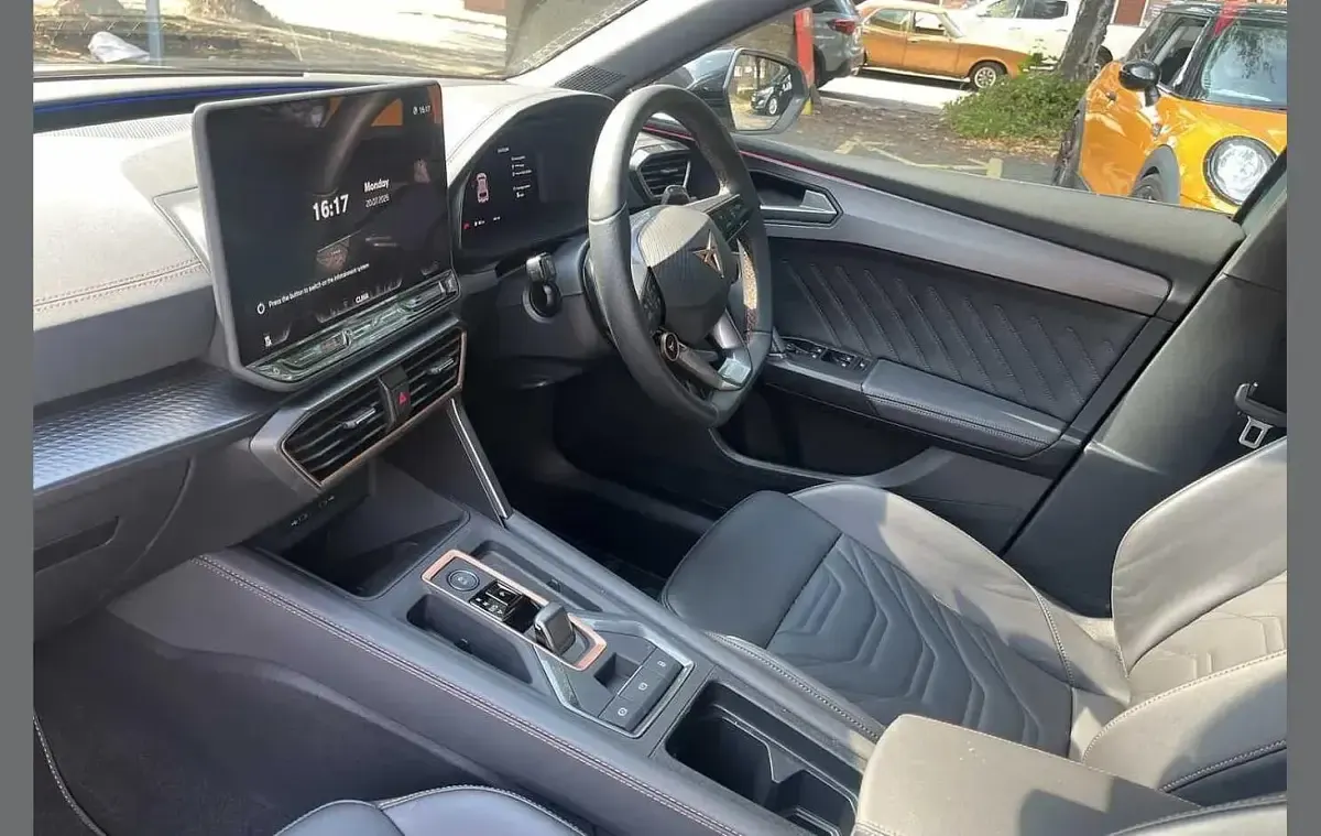 New Cupra Leon 200 HP (147 kW) 2026 Blue Hatchback
