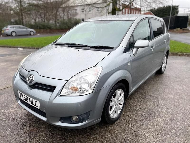 Silver Used 2008 Toyota Verso SR MPV | £2,495 (Good price) - Image 1/4