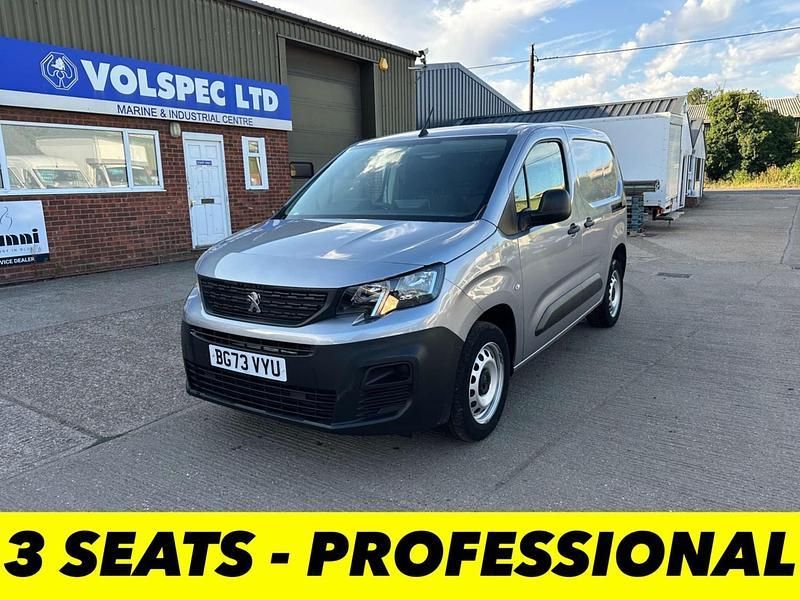 Grey Used 2023 Peugeot Partner Premium MPV | £11,000 (Good price) - Image 1/2