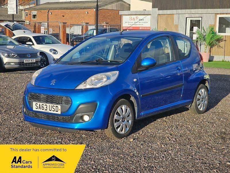 Used Peugeot 107 Active 68 HP (50 kW) 2013 Blue Hatchback
