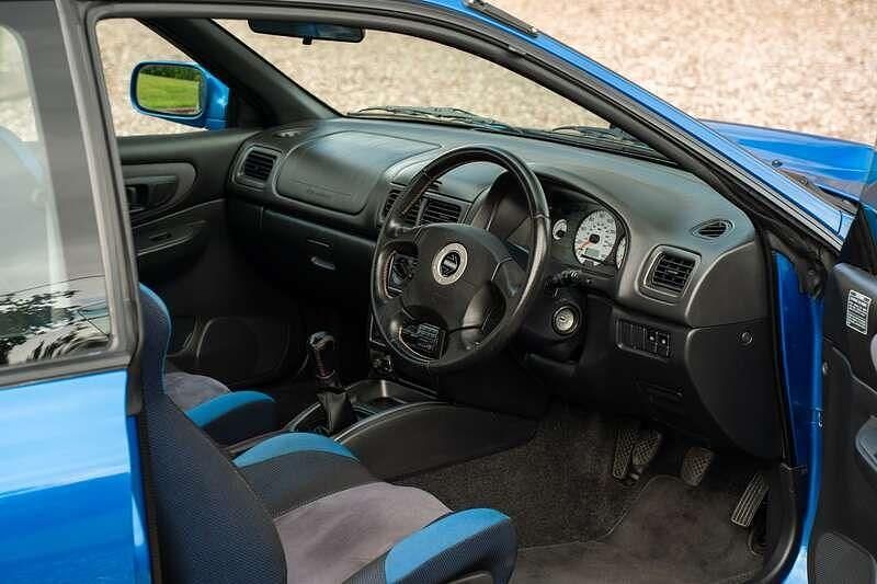 Image 2/4
