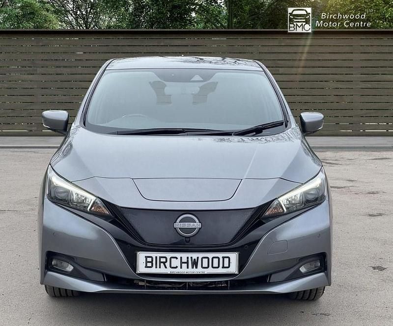 Gebraucht Nissan Leaf N-Connecta 110 kW (150 PS) 2022 Grau Kleinwagen