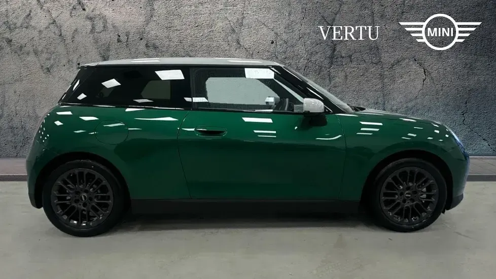 Używany Mini Cooper Hatch 133 kW (181 KM) 2025 Zielony Hatchback