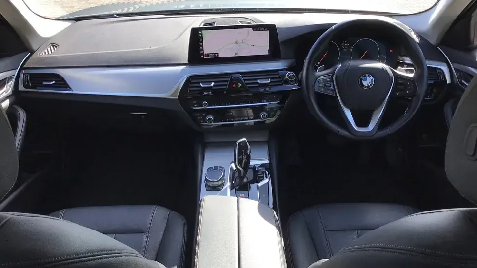 Used BMW 520 Sport Line 187 HP (137 kW) 2018 Blue Estate