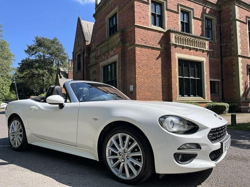 White Used 2018 Fiat 124 Spider Lusso Cabriolet | £9,681 (Fair price) - Image 1/4