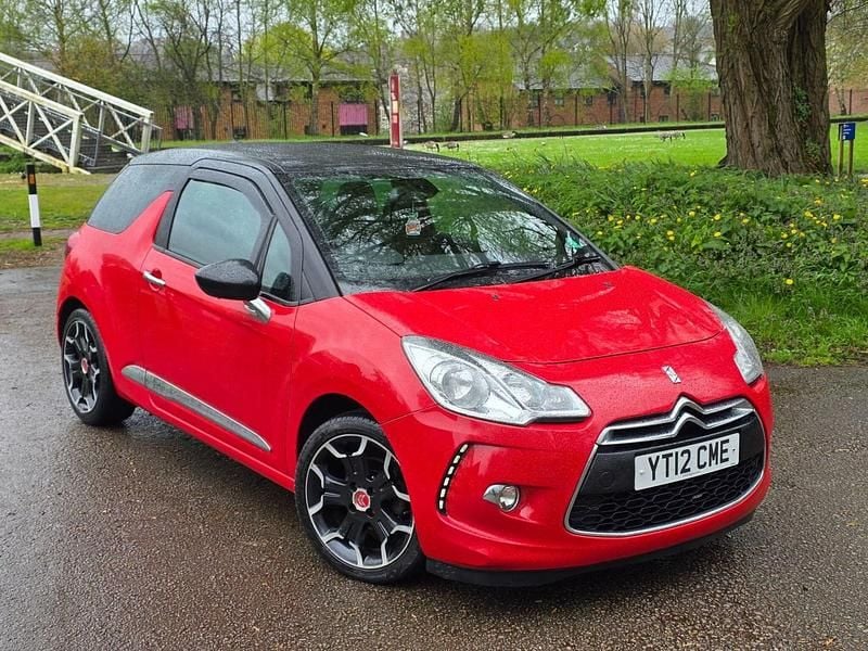 Używany Citroën DS3 2012 Czerwony Hatchback