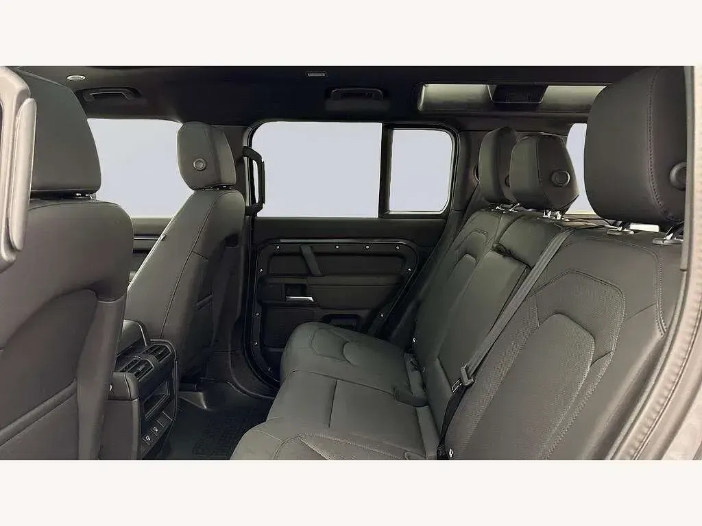 Used Land Rover Defender SE Dynamic 344 HP (253 kW) 2025 Grey SUV