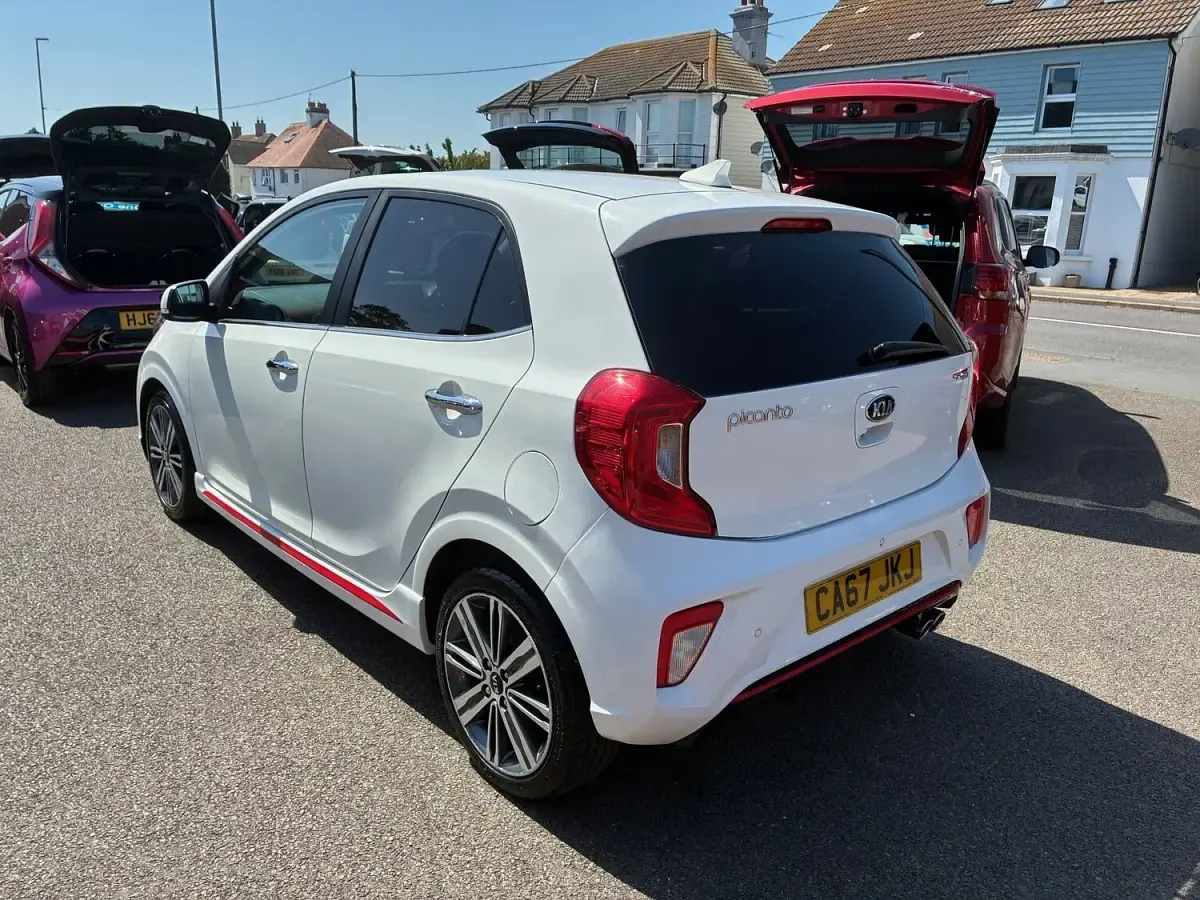 Used Kia Picanto GT-Line S 83 HP (61 kW) 2018 White Hatchback
