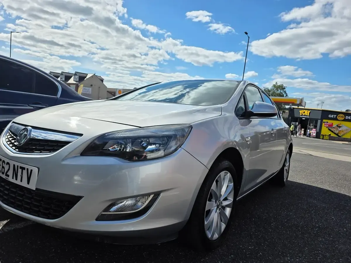 Used Vauxhall Astra Active 2012 Silver Hatchback
