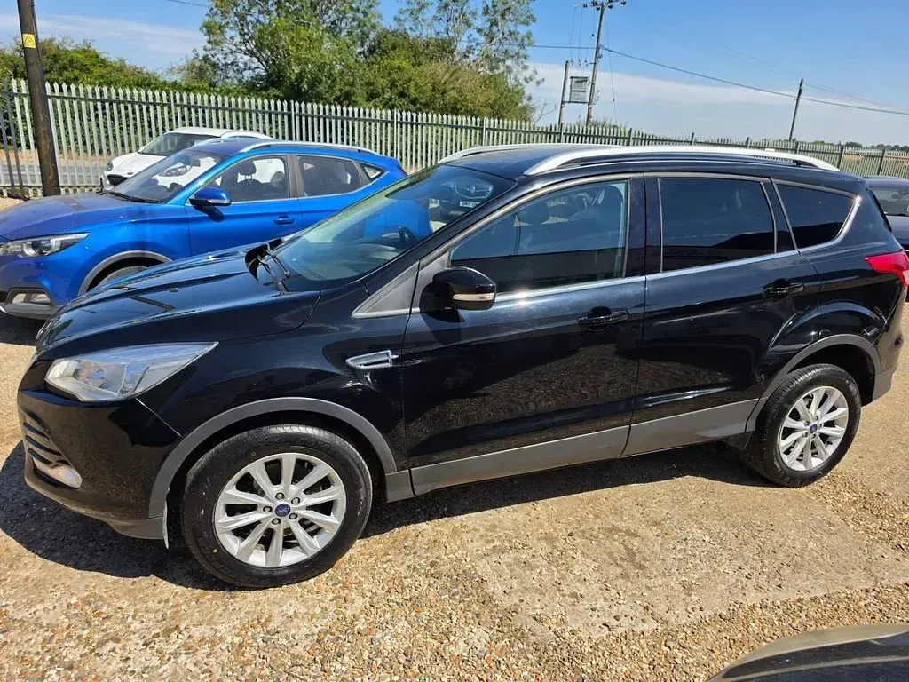 Used Ford Kuga Titanium 150 HP (110 kW) 2016 Black SUV