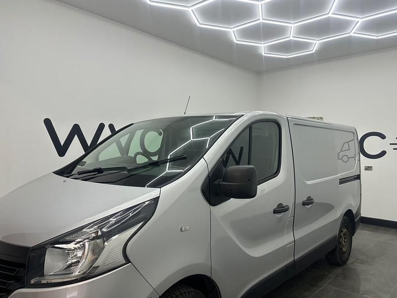 Used Renault Trafic Business 2018 Silver MPV